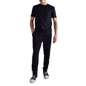 Conjunto Deportivo para Hombre, Verano 2024, Camiseta Ajustada y Pantalones Jogger Cónicos, Ligeros, de Secado Rápido, Transpirables, 100% Poliéster - Product Image 1