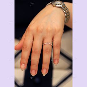 Anillo de Bodas de Moissanita Creada en Laboratorio Ligeramente Curvado, Certificado por GRA, Anillo de Mujer, Oro Rosa Sólido de 14K, Joyería Personalizada - Product Image 4