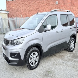 USADO LHD/RHD 2020 PEUGE0T RIFTER 1,5 BLUEHDI ALLURE - Product Image 1