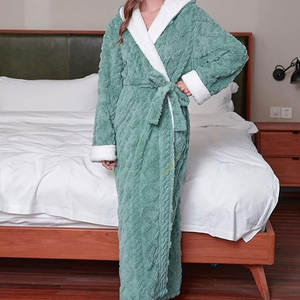 Peignoir de bain long en peluche thermique pour femmes, luxueux, à capuche, longueur entière, chaud, doux, personnalisable, robe de douche d'hiver, broderie machine - Product Image 5