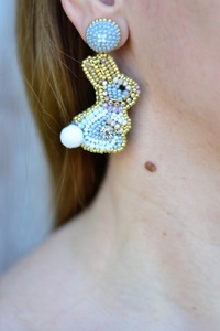 Boucles d'oreilles pendantes tendance en coton de haute qualité plaqué or, faites à la main, légères, ornées de perles, forme ovale, style bouddhiste, par HUSSAIN CRAFTS - Product Image 4