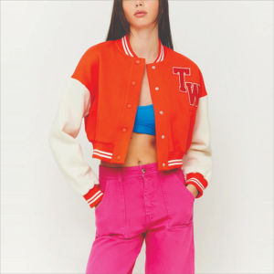 Nueva moda mujer Crop Varsity chaquetas fabricante personalizado bordado lana tela recortada Varsity chaqueta para mujer - Product Image 1