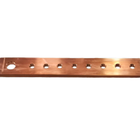 Barre omnibus en cuivre massif sur mesure pour systèmes de stockage d'énergie EV, haute conductivité, boîtier de distribution durable IP54 100A 415V 690V