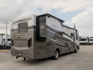 1F66F5DN8R0A00856 Nouveau camping-car de luxe classe A 2025 avec moteur à essence et intérieur spacieux à extension coulissante - Product Image 2