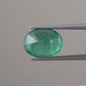 Esmeralda Natural Certificada IGI, Gema Suelta al por Mayor, 5.52 Quilates, Corte Ovalado 13x10mm, Verde Premium, Encerado/Aceitado - Product Image 3