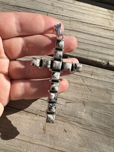 Pendentif croix de buffle blanc en argent sterling fait à la main Bijoux spirituels du sud-ouest - Product Image 2