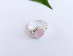 Anillo de compromiso de boda de Plata de Ley 925 de diseño romántico para mujer, piedra de cuarzo rosa, ajuste de bisel de corte ovalado, fiesta de 7x9mm - Product Image 4