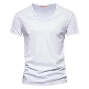 Camiseta personalizada al por mayor de fábrica para hombre, nuevo último diseño, gran oferta de fábrica, cómoda, de la mejor calidad, cuello en V, camiseta ajustada para hombre - Product Image 4