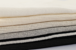 Échantillon gratuit 20/1 fil fantaisie blanchi à bout ouvert polyester de coton recyclé pour le tricot et le tissage avec certificat GRS - Product Image 2