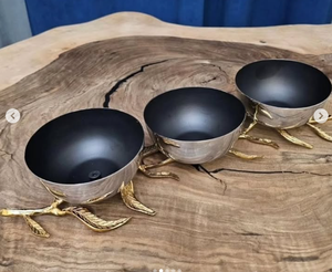 Bol rond en métal argenté Thème floral pour fruits et ornements Bol en métal pour décoration de table et de salon Bol décoratif en métal - Product Image 1