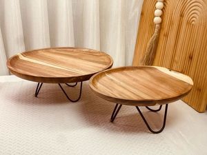 Plateau décoratif rond en bois d'acacia avec pieds en métal, plateau de présentation surélevé, plateau de service pour la décoration de la maison et des fêtes - Product Image 4