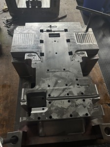 Moldes de Injeção de Precisão para Embalagens, Frascos Plásticos/Tampas/ Caixas - Aplicações Automotivas/Eletrônicas OEM/ODM - Product Image 3