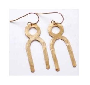 ต่างหูโลหะทำมือทันสมัยที่มีรูปแบบที่ได้แรงบันดาลใจจากธรรมชาติที่ละเอียดอ่อนและผิวเคลือบด้านออกซิไดซ์สำหรับผู้หญิง - Product Image 2