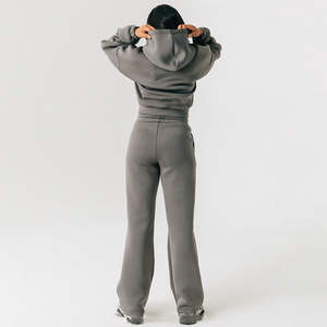 Survêtement décontracté 2 pièces de haute qualité pour femmes sweat à capuche à manches longues et ensemble de jogging évasé à jambes larges Logo personnalisé bas actifs - Product Image 6