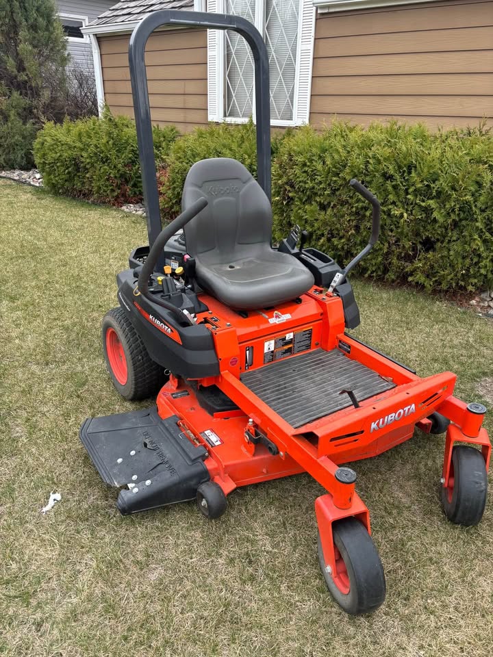 riding lawn mower kubota