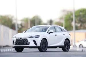 Nouveau Lexus RX350 HYBRID /AWD 2025 avec caméra arrière 360°, capacité de charge 31-40T, émissions diesel / essence, automatique - Product Image 6