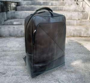 Sur mesure Élevez votre voyage Sacs à dos en cuir élégants et durables. Idéal pour les étudiants professionnels ou les voyageurs - Product Image 5