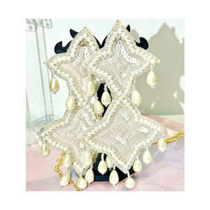 Boucles d'oreilles créoles colorées de meilleure qualité, meilleures ventes d'exportation indienne pour les fêtes, les mariages et les festivals - Product Image 1