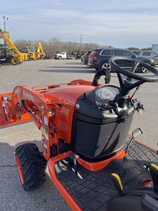 Tractor Utilitario Compacto Kubota BX23S Confiable con Cargador Frontal y Retroexcavadora, 4x4, Diésel, de Gran Potencia - Product Image 6