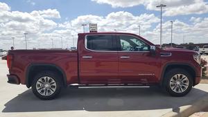 รถ GMC Sierra Denali 6.2 ปี 2019 รุ่นใหม่ล่าสุด พร้อมอุปกรณ์ครบครัน พวงมาลัยซ้าย เครื่องยนต์ 8 สูบ ขับเคลื่อน 4 ล้อ พร้อมสิทธิพิเศษในการจัดส่ง - Product Image 5