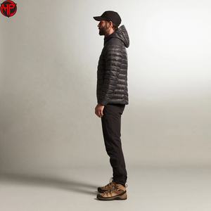 Chaquetas Acolchadas Personalizadas con Logotipo Impreso de Alta Calidad para Hombre, Estilo Urbano, Chaqueta Acolchada Lisa para Hombre - Product Image 4