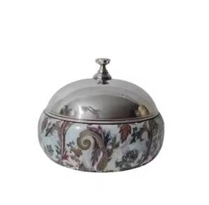 Casserole en métal de service de nourriture en bois avec couvercle rond en émail - Product Image 3