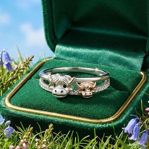 Bague Jeulia Vintage Vache des Highlands - Double rangée bicolore avec accent pavé - Product Image 5