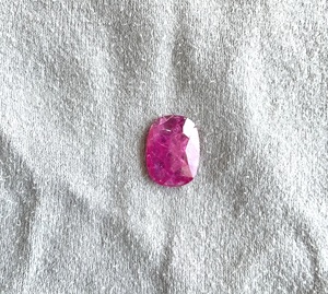 Chứng Nhận 4.43 Carats Mozambique Của <span class=keywords><strong>Ruby</strong></span> Đệm Mặt Cắt Đá Không Có Nhiệt Chất Lượng Hàng Đầu Cho Đồ Trang Sức Mỹ Làm Đá Quý Tự Nhiên - Product Image 4