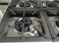 Kompor 6 Tungku dengan Oven Listrik dan Lemari Gas Profesional Dapur Industri Komersial Koki Dapur Bekerja Menggunakan