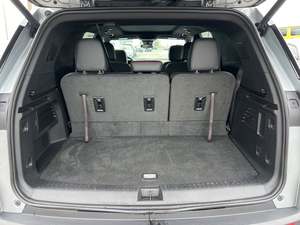 รถเชฟโรเลต ทราเวิร์ส Z71 AWD ปี 2024 มือสอง สภาพดี เกียร์อัตโนมัติ ล้อแม็ก R19 พวงมาลัยซ้าย ภายในสีเข้ม เบาะหนัง SUV - Product Image 4