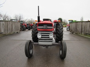 Tractor de Ruedas Massey Ferguson 165 Restaurado de Alta Calidad, Motor Nuevo, Bomba de Engranajes, Caja de Cambios, Componentes Principales, Venta al Por Mayor - Product Image 1