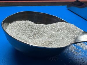 Polvo de diamante natural Blasting Media Grits Blocky y Sharp Edge India Suministro directo de fábrica - Product Image 4