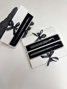 แหนบต่อขนตาคุณภาพสูง GETUP BROSONS IMPEX สแตนเลสสตีล 10 มม. ป้องกันไฟฟ้าสถิต แยกเส้นขนตาได้ดี สีดำด้าน ปลายสีทอง เรียบลื่น - Product Image 3