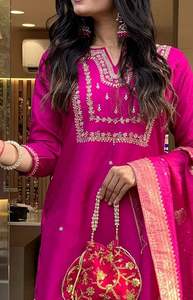 Suministro al por Mayor de Conjuntos de Kurta de Rayón con Bordado para Mujer, Dupatta con Encaje, Ropa Étnica Premium para Minoristas, Alto Margen, Todos los Tamaños - Product Image 4