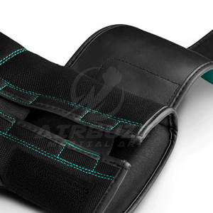 Gants de boxe professionnels pour hommes les plus vendus – Conception confortable en cuir avec fermeture au poignet pour arts martiaux complets - Product Image 2