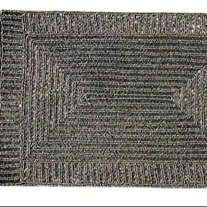 Napperon décoratif de table perlé en verre fait à la main d'aspect royal - Product Image 1