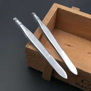 Pince à épiler professionnelle de haute qualité en acier inoxydable, à pointe incurvée, pointe pointue, logo privé personnalisé, fabriqué au Pakistan, pour usage beauté - Product Image 3