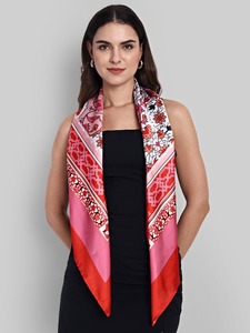 Tissu d'écharpe en satin imprimé personnalisé de haute qualité avec étiquetage privé pour les campagnes marketing et les cadeaux d'affaires - Product Image 4