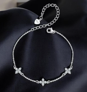 Pulsera de Eslabones con Diamantes Moissanite, Plata de Ley 925, Regalo para Ella - Product Image 3