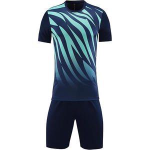Camiseta de fútbol de Color sólido más vendida, uniforme de equipo de fútbol para hombres, uniformes de fútbol sublimados de secado rápido con logotipo personalizado - Product Image 1