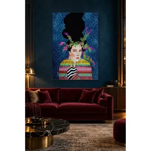 Fida, femme avec des branches de fleurs violettes dans les cheveux, impression sur toile - Product Image 3