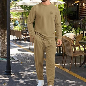 Survêtements décontractés pour hommes en tissu doux respirant et léger, prix bas, fabriqués au Pakistan - Product Image 2