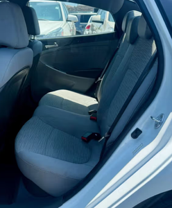 Hyundai Accent SE Sedan automatique d'occasion, 2017 - Product Image 3