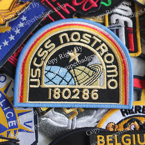 Parches bordados de estilo vintage con diseños retro, perfectos para agregar un toque único a chaquetas, jeans y ropa informal - Product Image 1