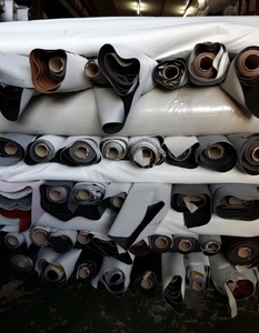 คุณสมบัติกันน้ำและยืดหยุ่นสำหรับเฟอร์นิเจอร์และเก้าอี้หนังพีวีซีเกรด C ลายนูนหนังที่เหลืออยู่ในรถยนต์ - Product Image 3