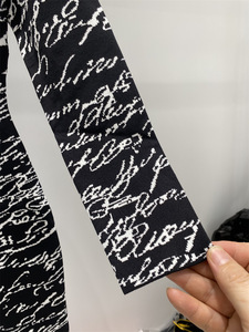 Robe longue jacquard pour femme, automne-hiver 2025, de haute qualité, avec lettres anglaises et fermeture éclair au dos - Product Image 6