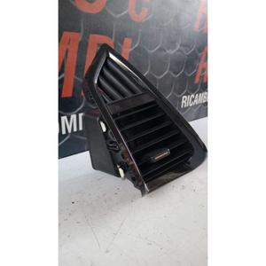 FORD EcoSport Série (12>) Grille d'aération du tableau de bord côté droit DN1BN018B08 - Product Image 3