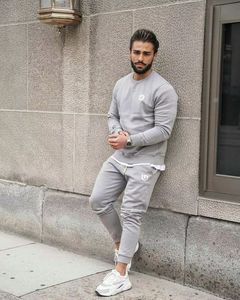 Chándal para ropa de hombre increíble alta demanda al por mayor chándal personalizado chándal para ropa trajes de ejercicio para hombres y mujeres - Product Image 1