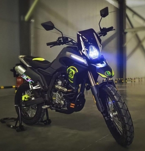 <span class=keywords><strong>Moto</strong></span> tout-terrain 300cc <span class=keywords><strong>4</strong></span> <span class=keywords><strong>temps</strong></span> <span class=keywords><strong>Enduro</strong></span> Dirt Bike Discovery ADV Motorcycles 300cc - Product Image 1