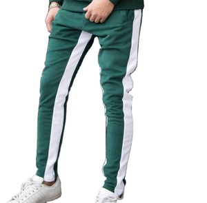 Maquettes de sweatshirts à capuche personnalisées du fabricant Petits sweatshirts pour hommes et tenues Survêtements de sport Survêtement à capuche - Product Image 1